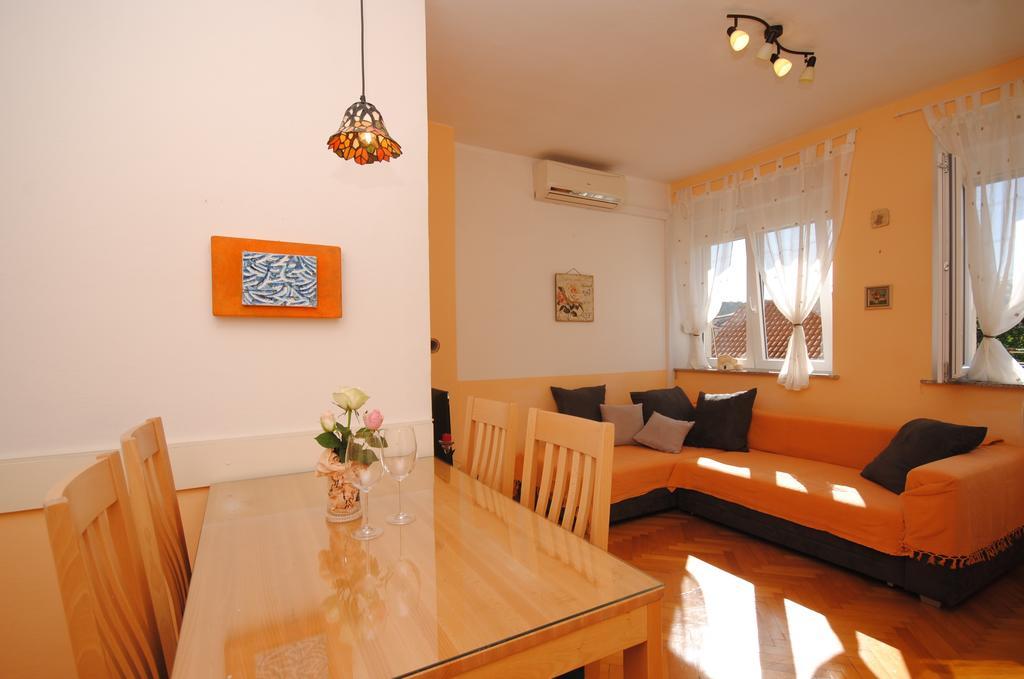 Apartament Marita *